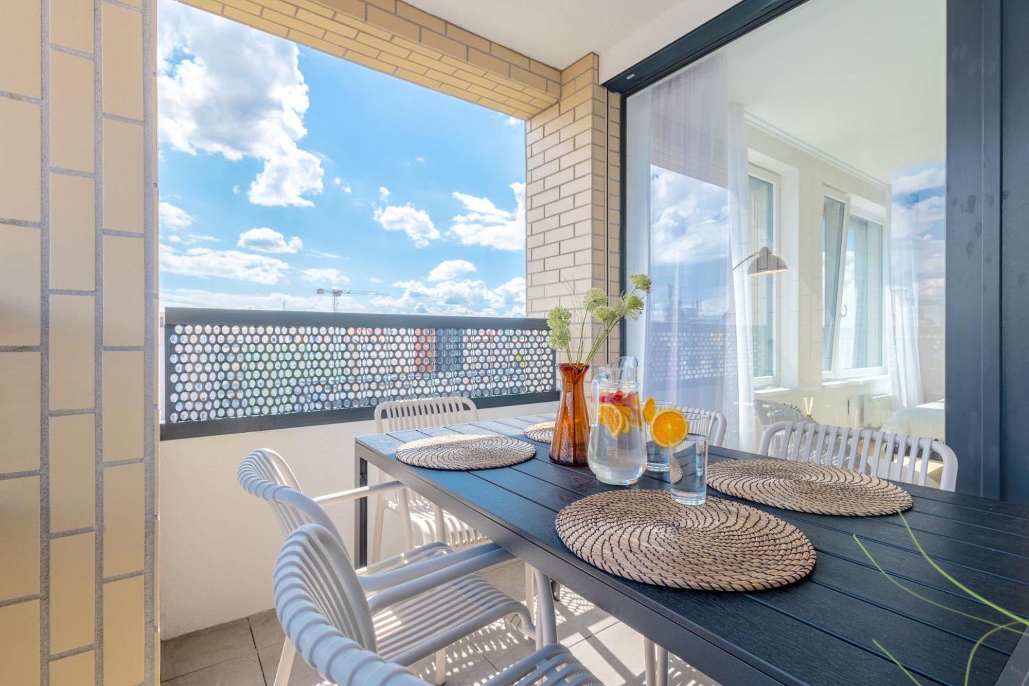 Апартаменти Bright 2Br - 5Th Floor, Balcony, Free Parking By Gravity Прага Екстер'єр фото