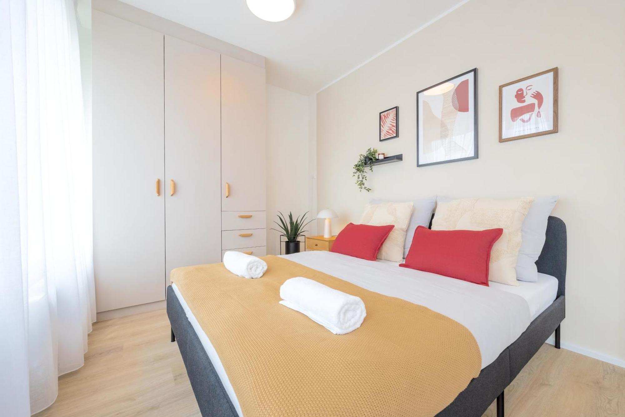 Апартаменти Bright 2Br - 5Th Floor, Balcony, Free Parking By Gravity Прага Екстер'єр фото